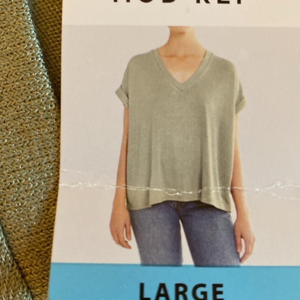 NEW Oversized Top Knit V-neckline Size L